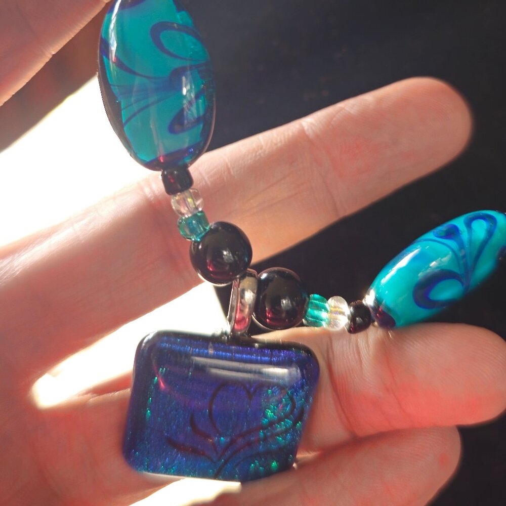 Beautiful Glass Beaded Necklace (wire threaded, really nice)